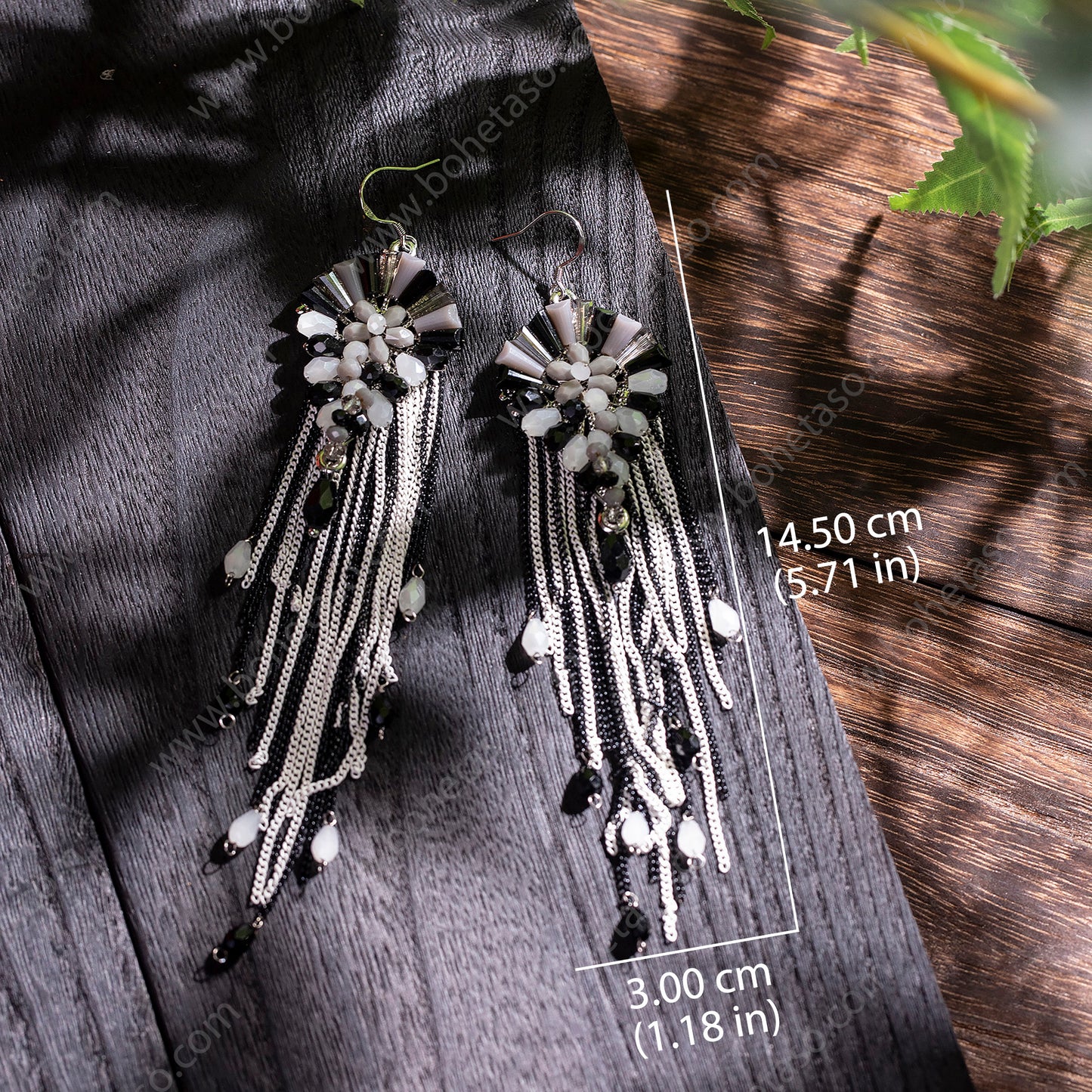 Bohemian style handmade metal tassel earrings for women's outings, gatherings, exquisite niche earrings