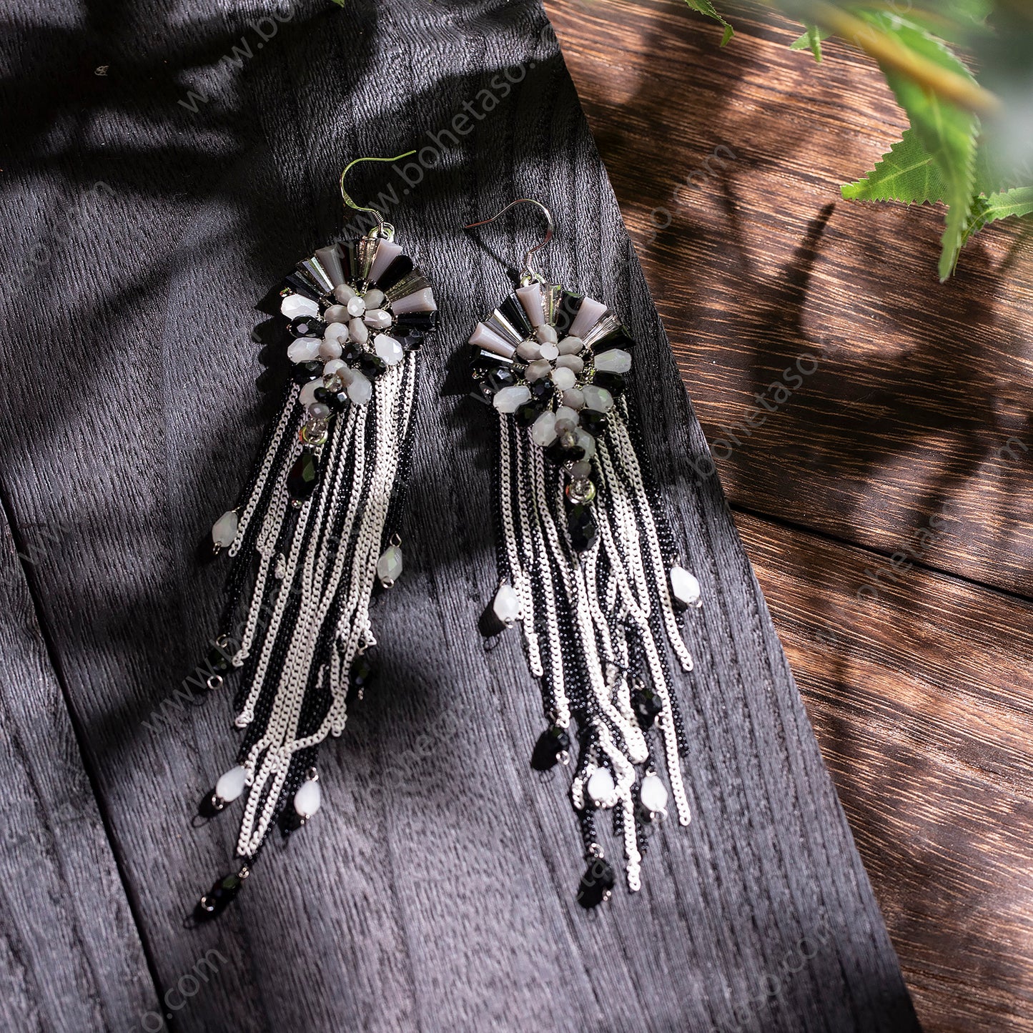 Bohemian style handmade metal tassel earrings for women's outings, gatherings, exquisite niche earrings