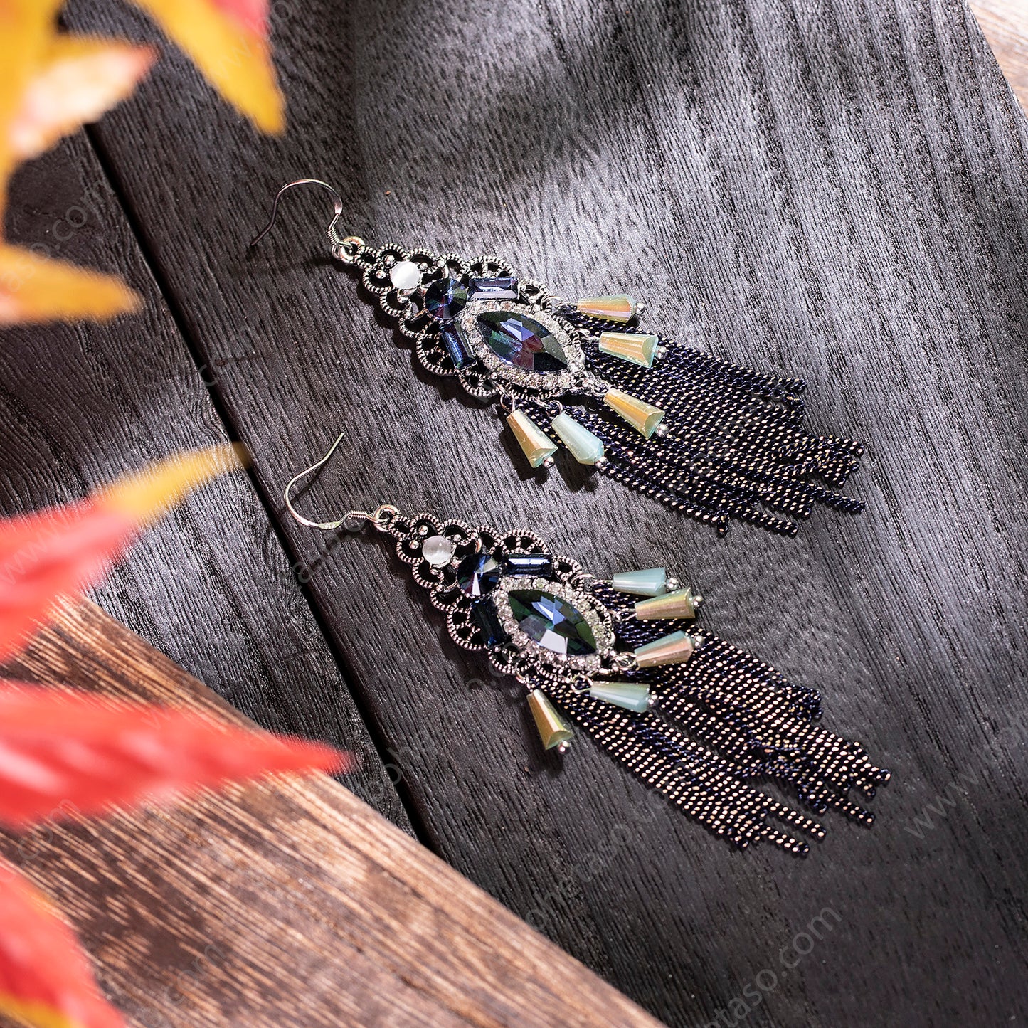 Bohemian style handmade metal tassel earrings for women's outings, gatherings, exquisite niche earrings